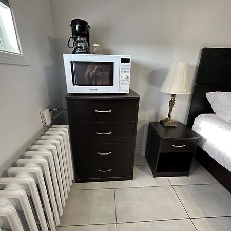 שרברוק Motel Le Refuge מראה חיצוני תמונה