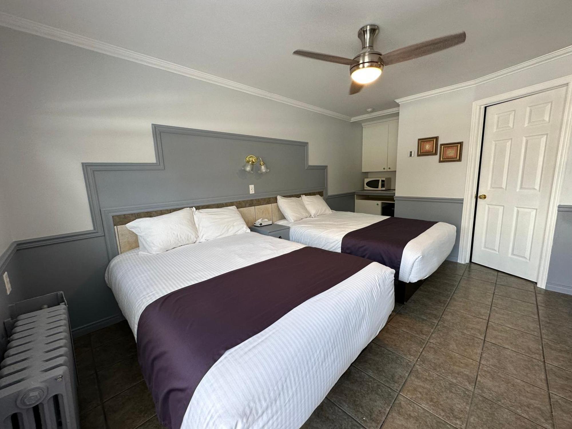 שרברוק Motel Le Refuge מראה חיצוני תמונה