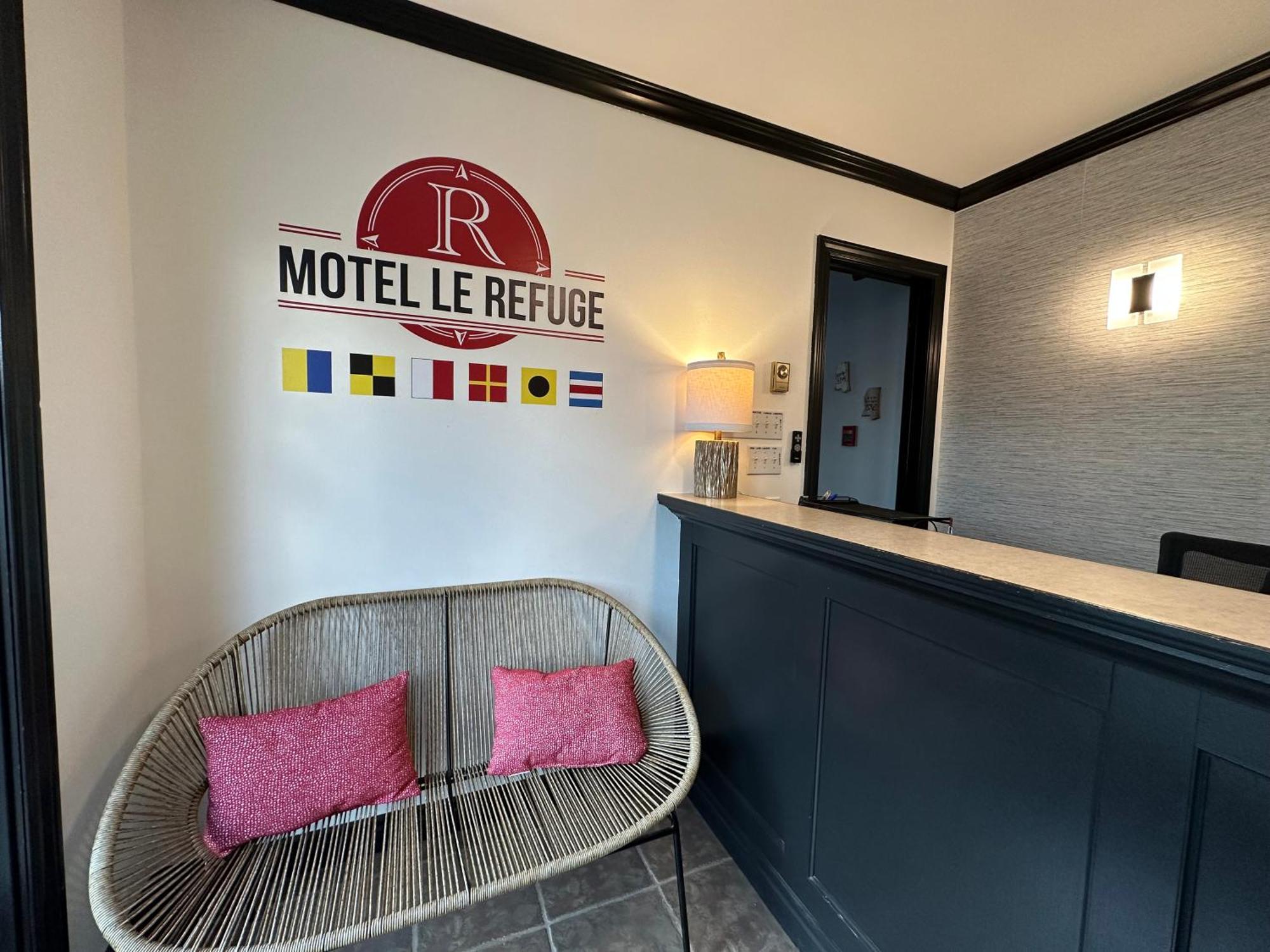 שרברוק Motel Le Refuge מראה חיצוני תמונה